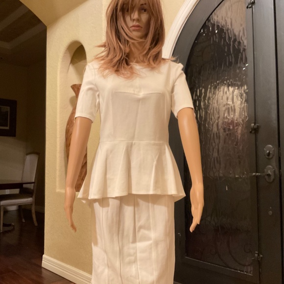 BCBG MAXAZRIA  TOP - Picture 2 of 5